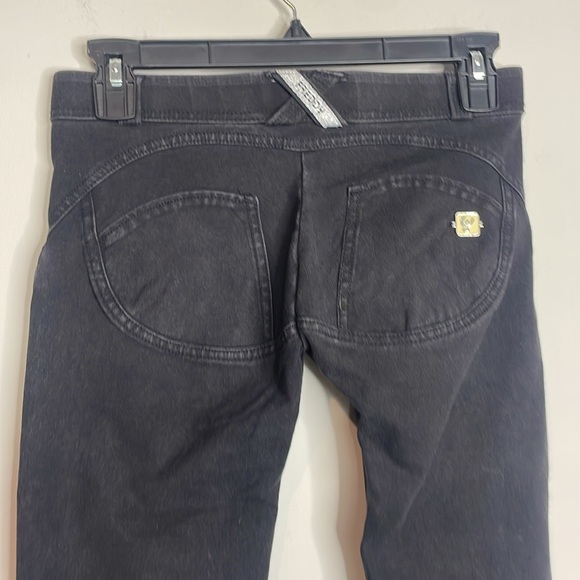 Freddy | Women’s Washed Black Denim Pants Size XS - Picture 5 of 7
